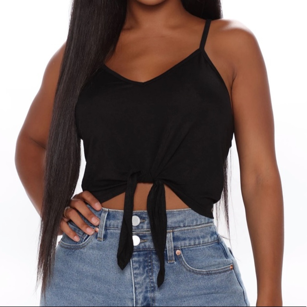 2/$20 🥂 Tank top with tie